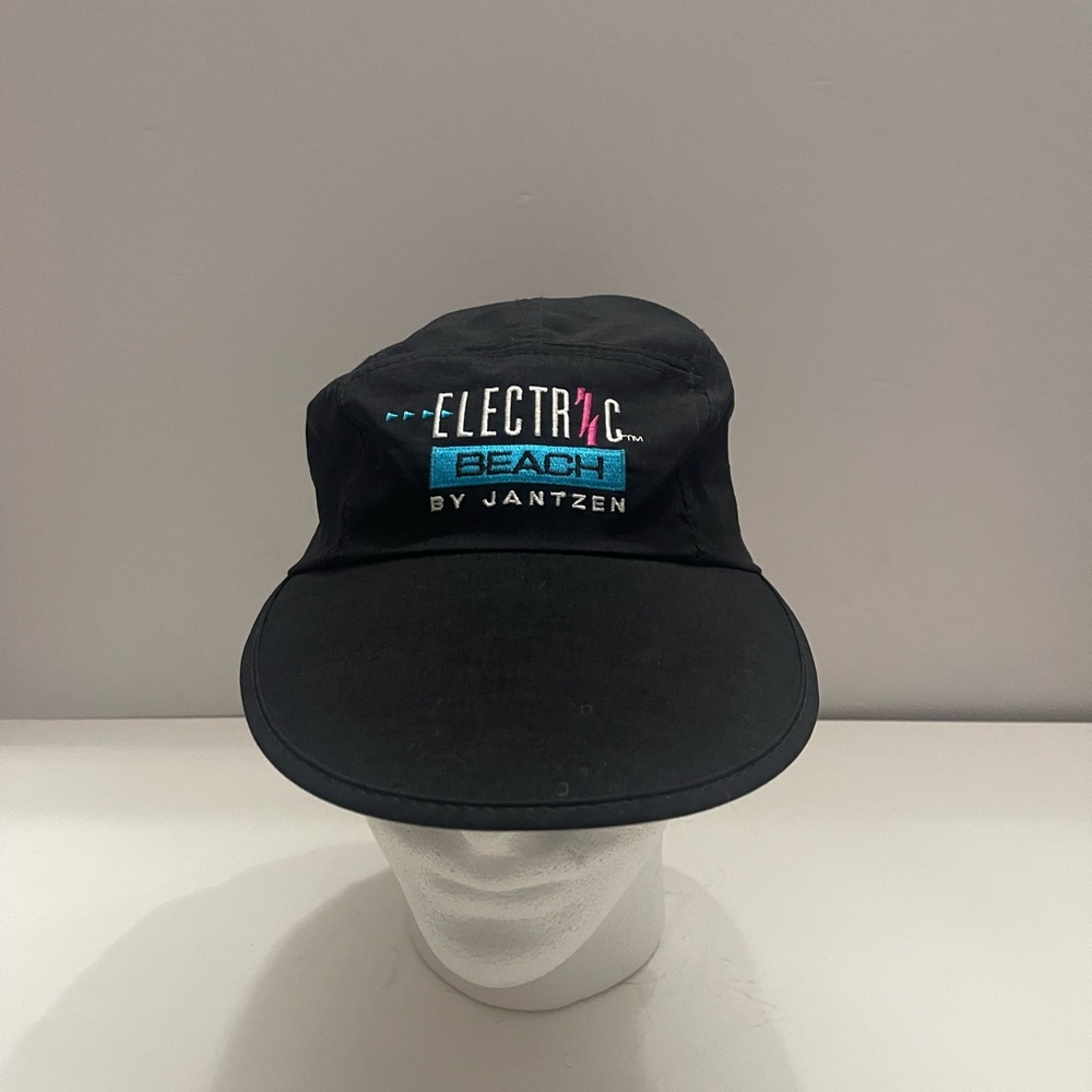 Vintage 1990s Electric Beach by Jantzen Black SnapBack Hat in EUC